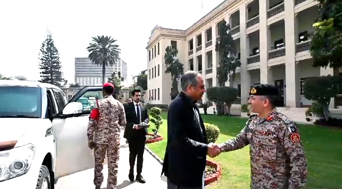 وفاقي گهرو وزير محسن نقوي جو ڪراچي ۾ رينجرز هيڊ ڪوارٽرز جو دورو