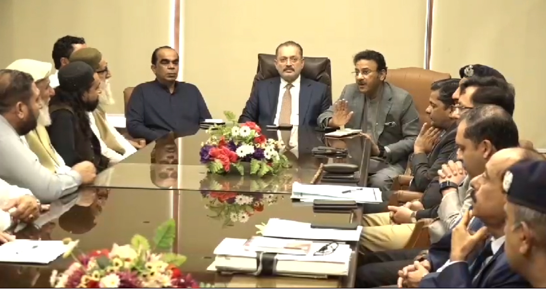 شرجيل انعام ميمڻ ۽ گهرو وزير ضياءُ الحسن لنجار سان ٽرانسپورٽرن جي وفد جي ملاقات