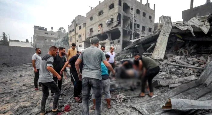 غزه ۾ اسرائيلي فوج جي پناهگيرن جي اسڪول تي بمباري، ٻارڙن سميت 40 فلسطيني شهيد