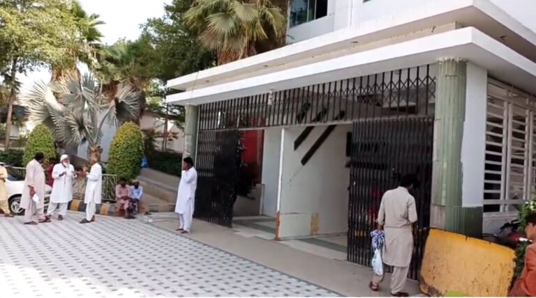 فقيرآباد ڀرسان پيرسن شخص جو لاش هٿ