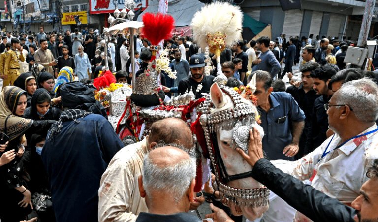 محرم الحرام دوران سڪيورٽي معاملن کي نظر ۾ رکندي ملڪ ۾ فوج مقرر ڪرڻ جو فيصلو