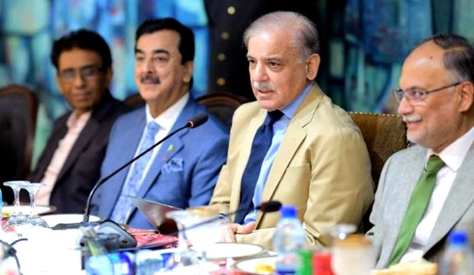 پاڪستان تي ڀارت جي بناجواز اڳرائي ۾ الله پاڪ اسان کي شاندار فتح عطا ڪئي: وزيراعظم