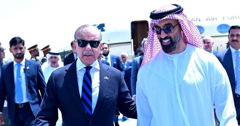 وزيراعظم گڏيل عرب رياستن جي هڪ ڏينهن جي سرڪاري دوري تي ابوظهبي پهچي ويو
