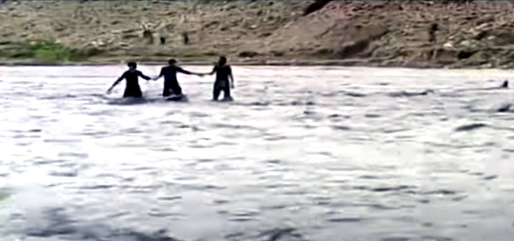 بلوچستان جي زوب ۾ 2 گاڏيون لڙهي ويون، ٽن نارين سميت عورت فوت