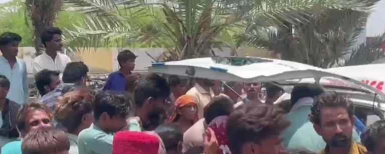 ڄام نواز علي ڀرسان روڊ حادثي ۾ پيءُ معصوم ڌيءَ سميت فوت