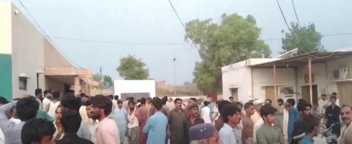 ٺل ۾ ٻرڙا ۽ سومرا برادري جي ٻن ڌرين ۾ ٿيل جهيڙي